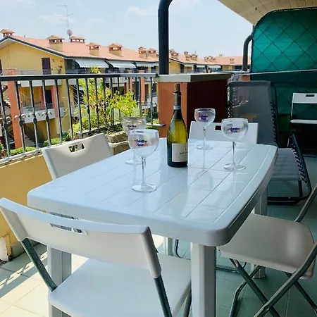 Lello Apartment - Gardacase Net Apartmán *
