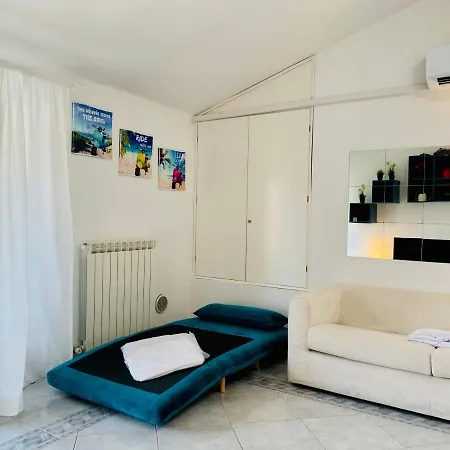 Lello Apartment - Gardacase Net Apartmán